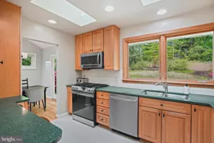 6301 Crathie Ln, Bethesda, MD 20816 - Photo 10