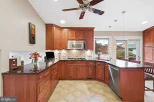8815 Postoak Rd, Potomac, MD 20854 - Photo 14