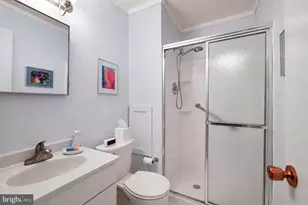 8815 Postoak Rd, Potomac, MD 20854 - Photo 26