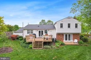 8815 Postoak Rd, Potomac, MD 20854 - Photo 2