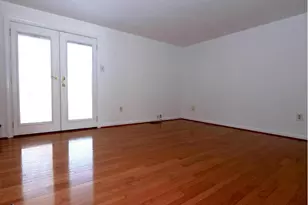 8907 Barrowgate Ct, Potomac, MD 20854 - Photo 10