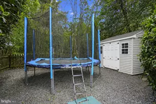 6204 Redwing Ct, Bethesda, MD 20817 - Photo 42