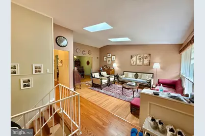 6424 Hollins Drive, Bethesda, MD 20817 - Photo 4