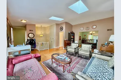 6424 Hollins Drive, Bethesda, MD 20817 - Photo 6