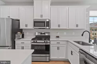 9826 Posterity Ln, Montgomery Village, MD 20886 - Photo 10