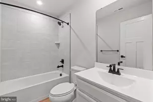 9826 Posterity Ln, Montgomery Village, MD 20886 - Photo 8