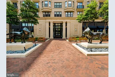 7710 Woodmont Avenue #811, Bethesda, MD 20814 - Photo 2