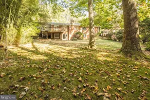 6710 Persimmon Tree Rd, Bethesda, MD 20817 - Photo 2