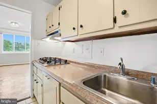10500 Rockville Pike, Rockville, MD 20852 - Photo 14
