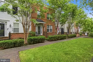 11657 Leesborough Cir, Silver Spring, MD 20902 - Photo 2