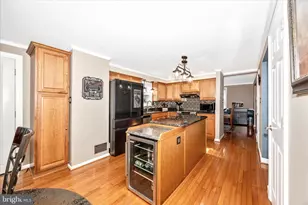 19708 Midas Ct, Gaithersburg, MD 20879 - Photo 10