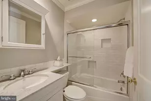 8800 Saunders Ln, Bethesda, MD 20817 - Photo 50