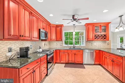 6621 Belle Chase Court, Gaithersburg, MD 20882 - Photo 14