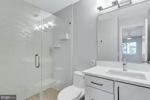 5716 Chapman Mill Dr, Rockville, MD 20852 - Photo 22