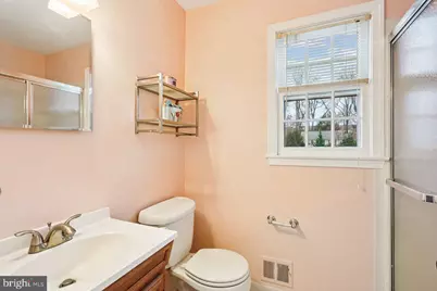 8020 Lakenheath, Potomac, MD 20854 - Photo 18