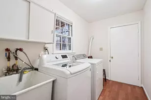 8020 Lakenheath, Potomac, MD 20854 - Photo 24