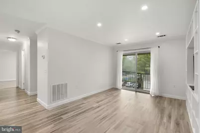 18328 Streamside Drive #304, Gaithersburg, MD 20879 - Photo 10