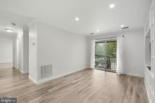 18328 Streamside Dr, Gaithersburg, MD 20879 - Photo 10