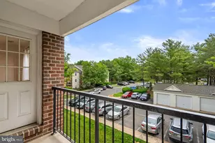 18328 Streamside Dr, Gaithersburg, MD 20879 - Photo 24