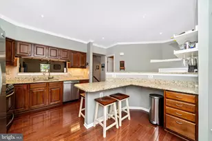 18637 Clovercrest Cir, Olney, MD 20832 - Photo 6