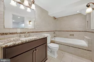 5804 Wyngate Dr, Bethesda, MD 20817 - Photo 32