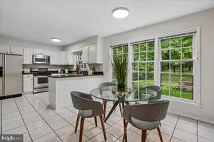 9208 Fall River Ln, Potomac, MD 20854 - Photo 12