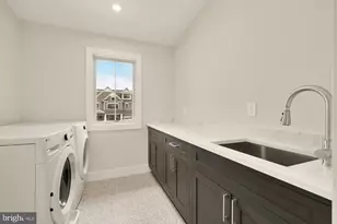8314 Thoreau Dr, Bethesda, MD 20817 - Photo 70