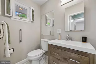 11518 Charlton Dr, Silver Spring, MD 20902 - Photo 26