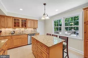 8508 Scarboro Ct, Potomac, MD 20854 - Photo 14
