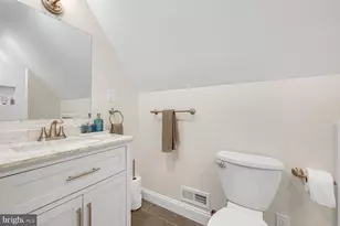 8508 Scarboro Ct, Potomac, MD 20854 - Photo 32