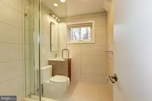 9718 Holmhurst Rd, Bethesda, MD 20817 - Photo 24