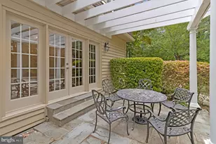 10009 New London Dr, Potomac, MD 20854 - Photo 32