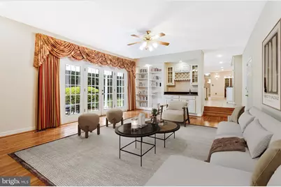 10009 New London Drive, Potomac, MD 20854 - Photo 2