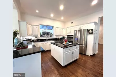 7809 Fox Gate Court, Bethesda, MD 20817 - Photo 2