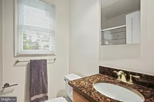 12030 Valleywood Dr, Silver Spring, MD 20902 - Photo 12