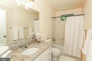 8712 Seven Locks Rd, Bethesda, MD 20817 - Photo 10