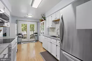 29 Bronco Ct, Germantown, MD 20874 - Photo 12