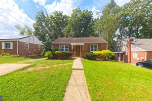 11706 Hatcher Pl, Silver Spring, MD 20902 - Photo 2