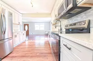 11706 Hatcher Pl, Silver Spring, MD 20902 - Photo 6