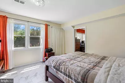 9704 Sunset Drive, Rockville, MD 20850 - Photo 12