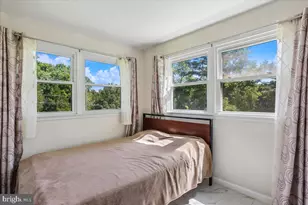 9704 Sunset Dr, Rockville, MD 20850 - Photo 16
