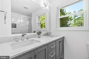 9828 Watts Branch Dr, Rockville, MD 20850 - Photo 28