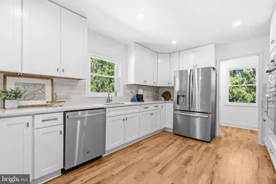 9828 Watts Branch Drive, Rockville, MD 20850 - Photo 10