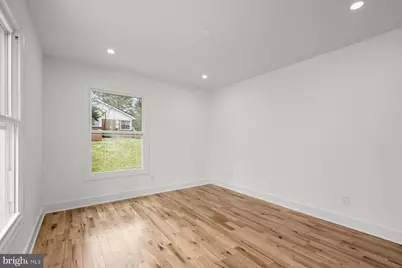 9828 Watts Branch Drive, Rockville, MD 20850 - Photo 4