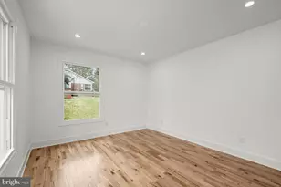 9828 Watts Branch Dr, Rockville, MD 20850 - Photo 4