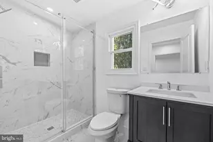 9828 Watts Branch Dr, Rockville, MD 20850 - Photo 20