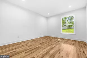 9828 Watts Branch Dr, Rockville, MD 20850 - Photo 16