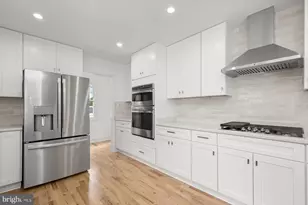 9828 Watts Branch Dr, Rockville, MD 20850 - Photo 14