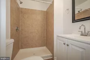 8812 Alliston Hollow Way, Gaithersburg, MD 20879 - Photo 20
