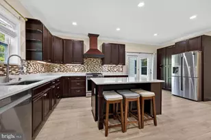15108 Winesap Dr, North Potomac, MD 20878 - Photo 2